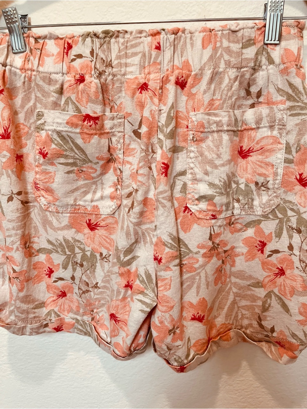 Briggs Casual Linen   Blend  Peach Floral High-Waist Shorts - Picture 2 of 9
